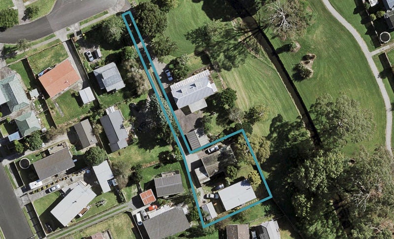 2/9 Topaz Place, Wiri, Auckland - Carousel 1