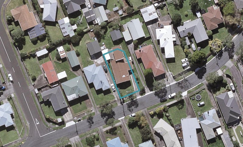 25 Turakina Street, Merrilands, New Plymouth - Carousel 1