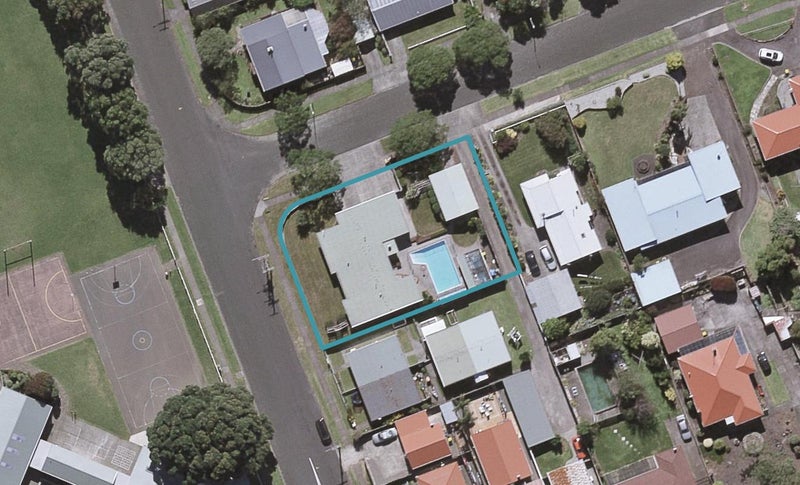 2 Chesney Street, Bell Block, New Plymouth - Carousel 1