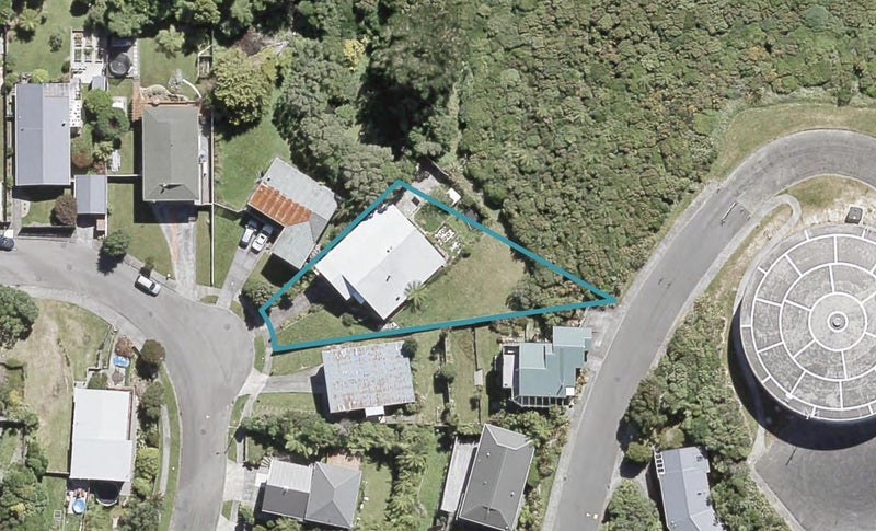 24 Wattle Grove, Maungaraki, Lower Hutt - Carousel 1