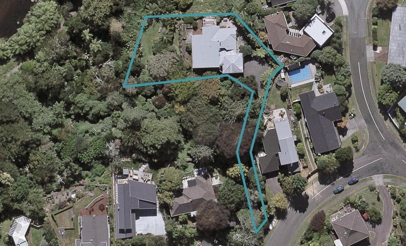6 Sequoia Grove, Merrilands, New Plymouth - Carousel 1