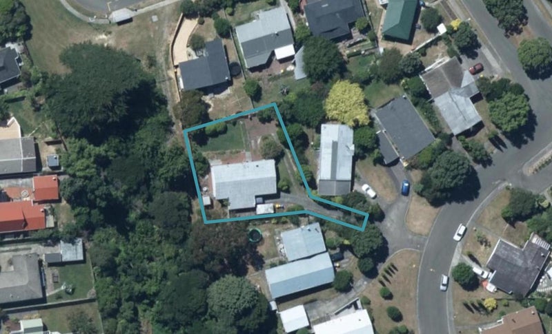 5 Hicks Close, Whitby, Porirua - Carousel 1