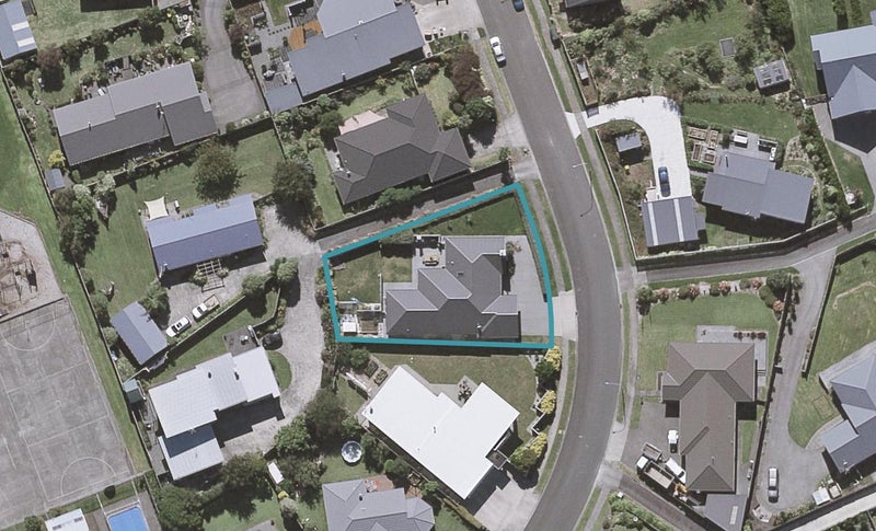 35 Dillon Drive, Bell Block, New Plymouth - Carousel 1