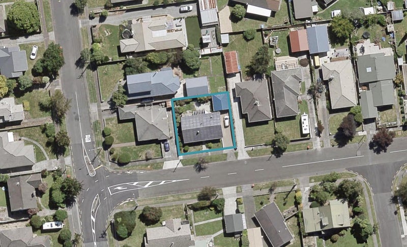 77 McParland Street, Elderslea, Upper Hutt - Carousel 1