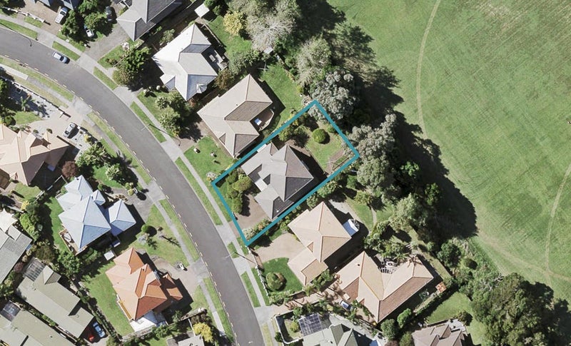 23 Rochester Crescent, Somerville, Auckland - Carousel 1