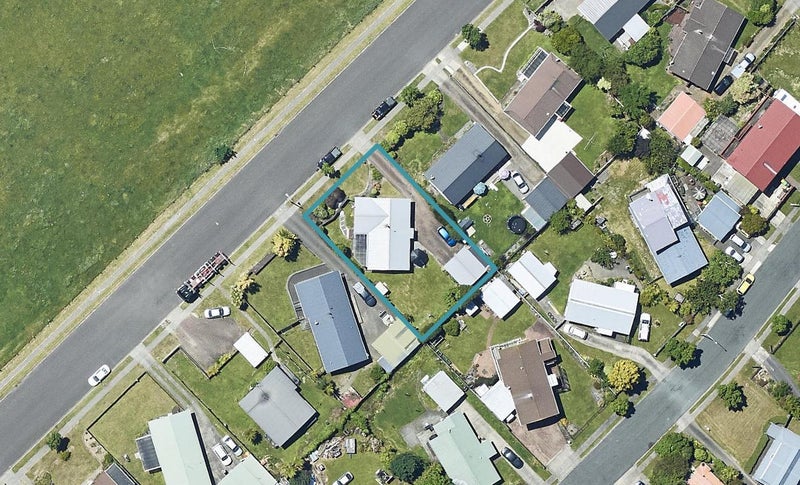 25 Owhatiura Drive, Lynmore, Rotorua - Carousel 1