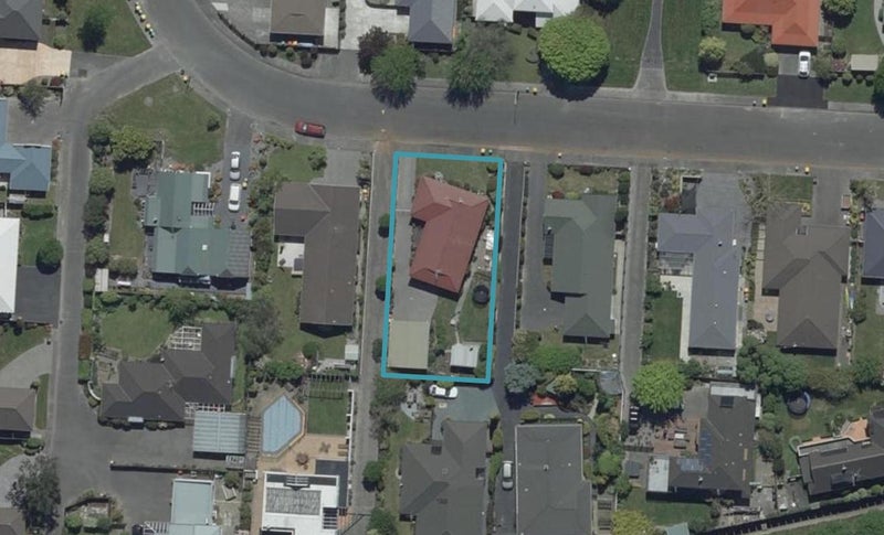 76 Regency Crescent, Redwood, Christchurch - Carousel 1