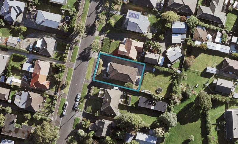 18 Hadfield Avenue, Waterview, Auckland - Carousel 1