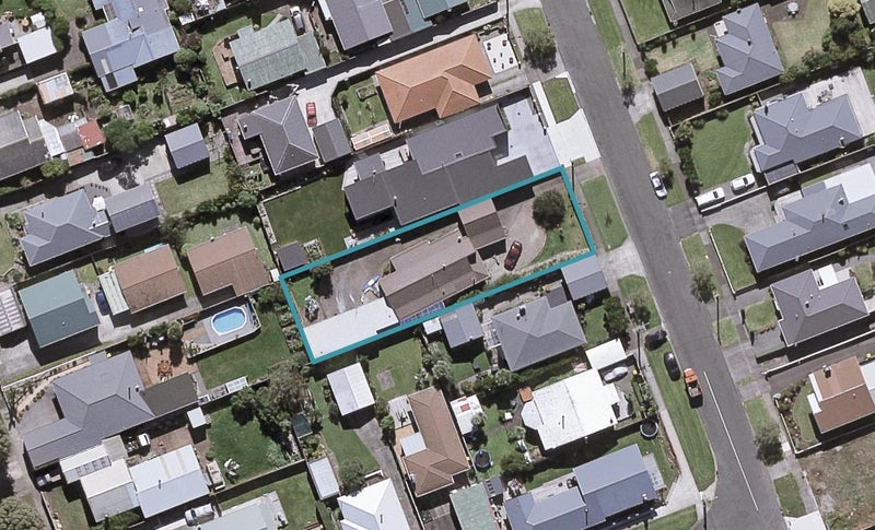 16 Ropiha Street, Fitzroy, New Plymouth - Carousel 1