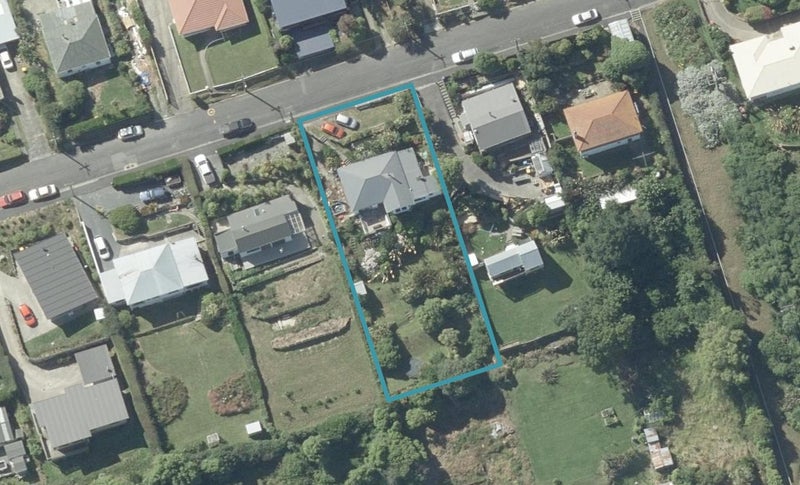 42 Kauri Street, Ravensbourne, Dunedin - Carousel 1