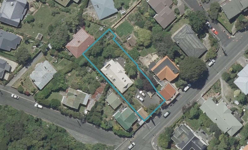 3 Signal Hill Road, Opoho, Dunedin - Carousel 1