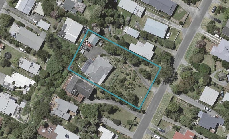 24 Dale Road, Raumati South, Paraparaumu - Carousel 1