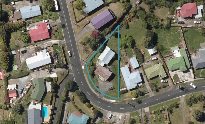 12 Hilltop Avenue, Morningside, Whangarei - Carousel 1