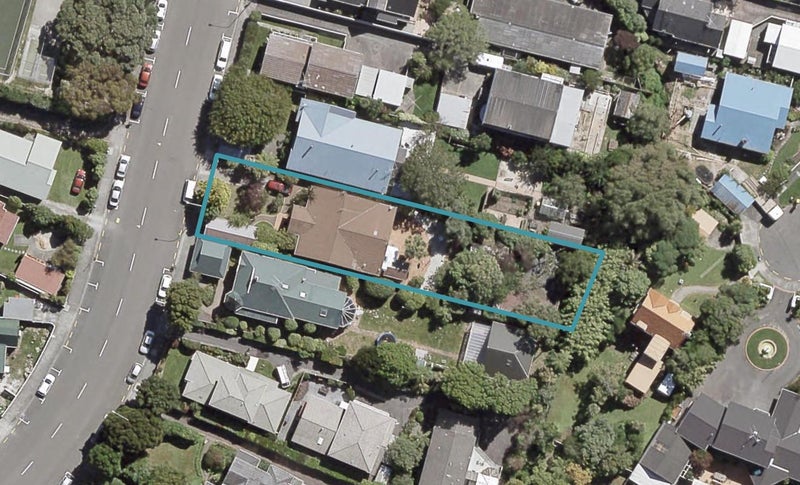 18 Bloomfield Terrace, Hutt Central, Lower Hutt - Carousel 1