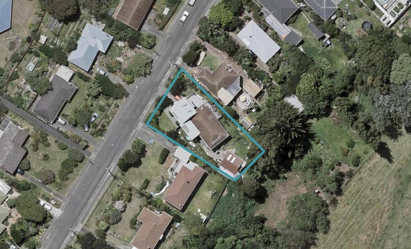 106 Tilley Road, Paekakariki - Carousel 1