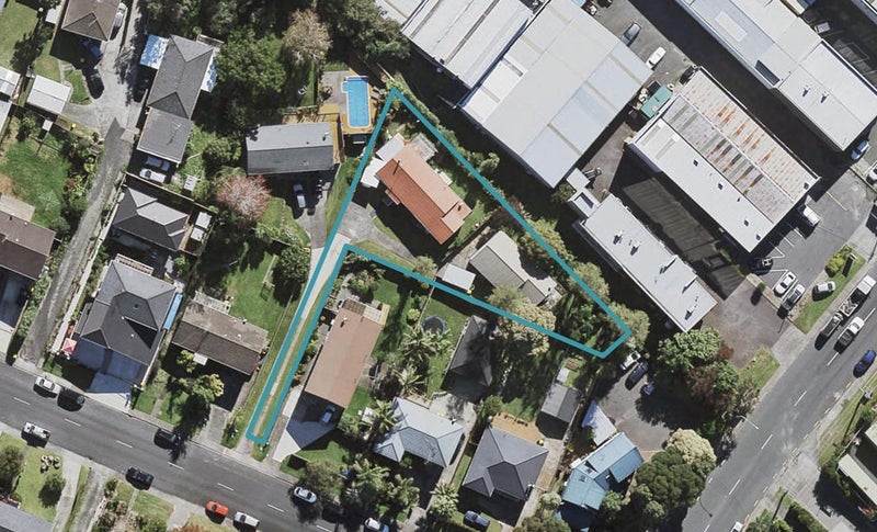 2/92 Weldene Avenue, Glenfield, Auckland - Carousel 1