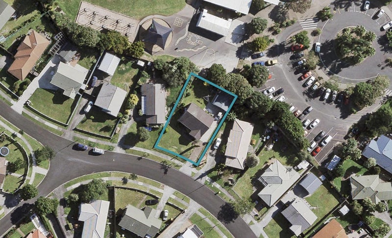 9 Randwick Place, Randwick Park, Auckland - Carousel 1