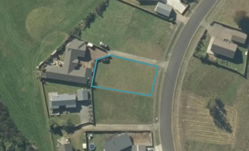 18 Ngahana Place, Tūrangi - Carousel 1