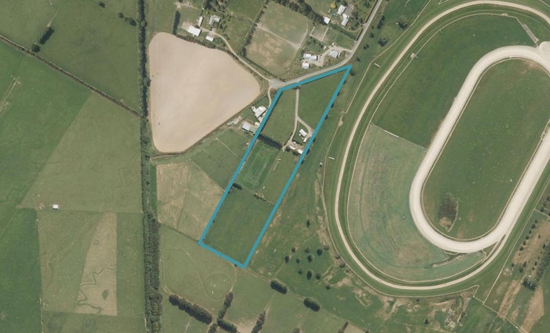 49 Raceway Lane, Charlton, Gore - Carousel 1