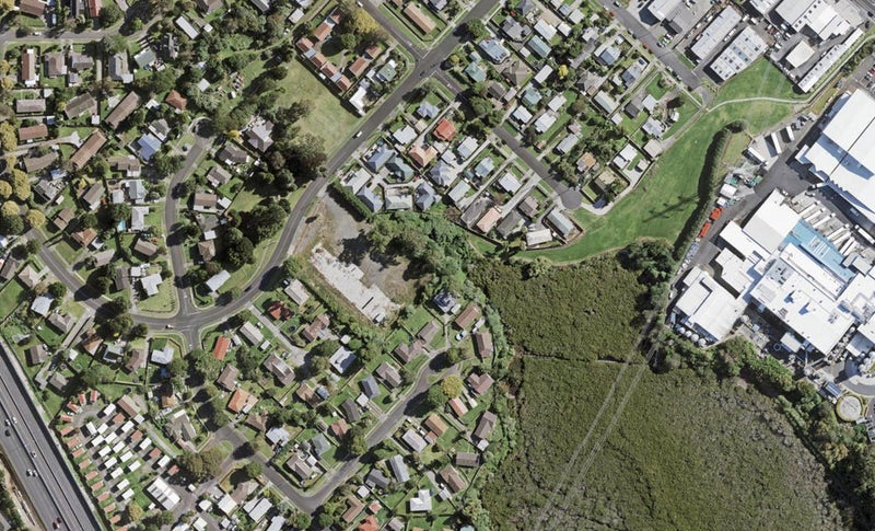 87F Kindergarten Drive, Conifer Grove, Takanini - Carousel 1