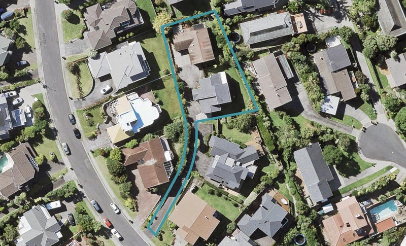 2/20 Calypso Place, Rothesay Bay, Auckland - Carousel 1
