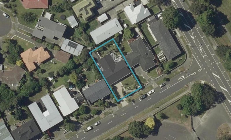 6 Wikiriwhi Crescent, Awapuni, Palmerston North - Carousel 1