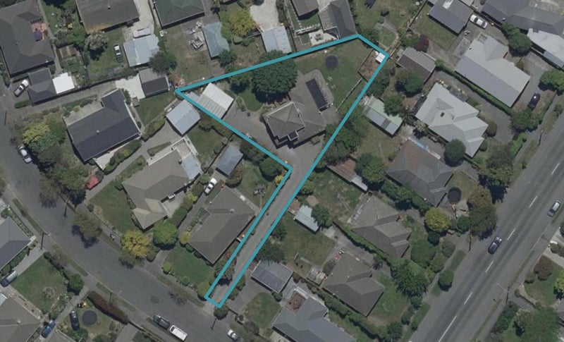2 Sevenoaks Drive, Bryndwr, Christchurch - Carousel 1