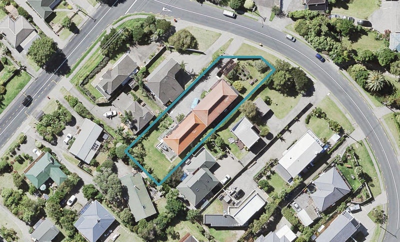 1/1 Nigel Road, Browns Bay, Auckland - Carousel 1