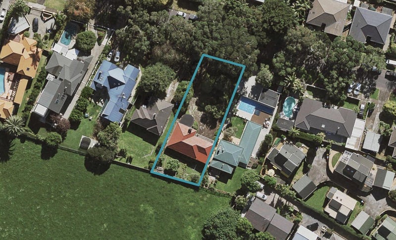 4 Waitapu Road, Greenlane, Auckland - Carousel 1