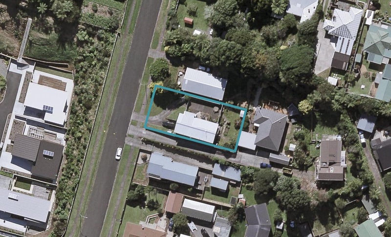 7 Poharama Place, Marfell, New Plymouth - Carousel 1