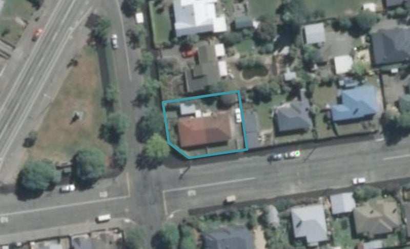 8 Memorial Avenue, Parkside, Timaru - Carousel 1