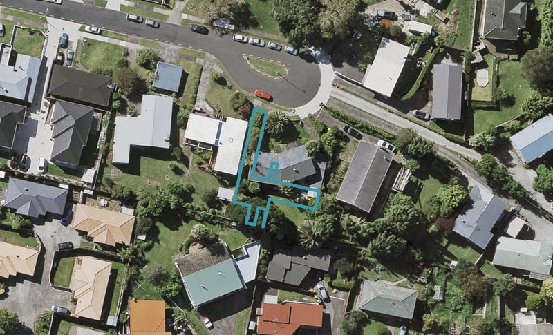 13E Parkview Place, Pakuranga, Auckland - Carousel 1