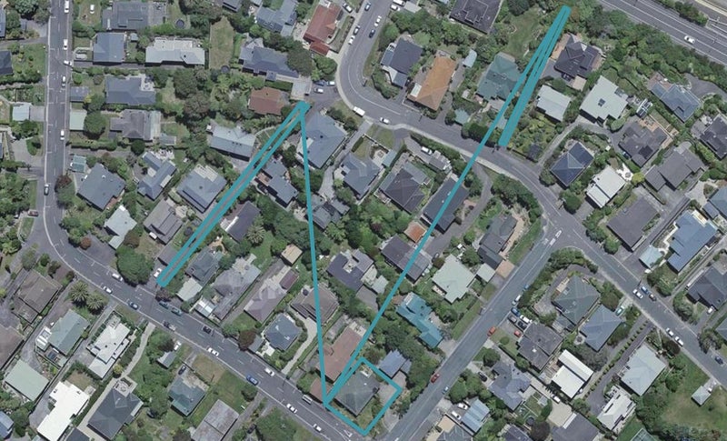 29 Ngatoto Street, Khandallah, Wellington - Carousel 1