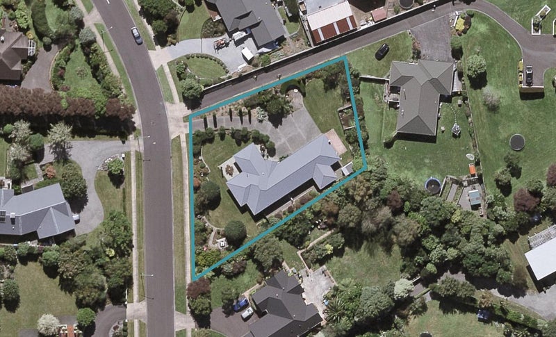 29 Shelter Grove, Frankleigh Park, New Plymouth - Carousel 1