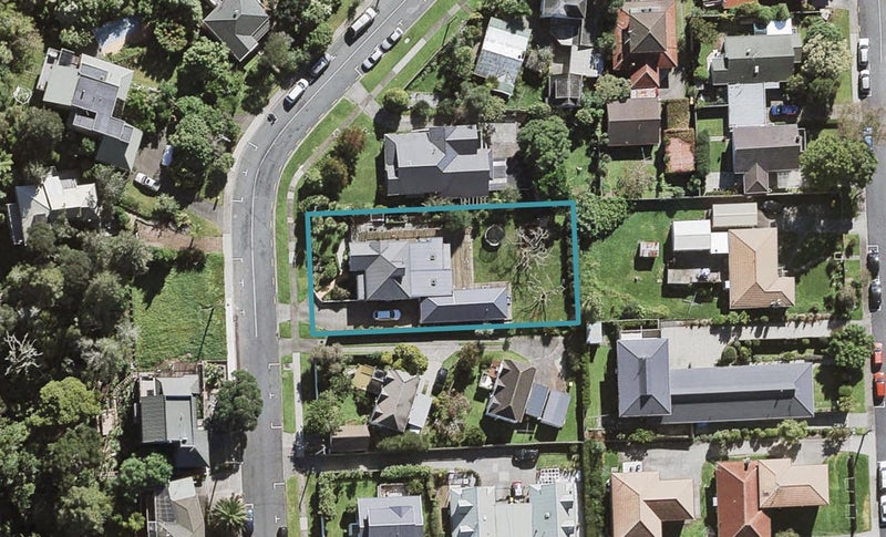 19 Park Avenue, Northcote, Auckland - Carousel 1