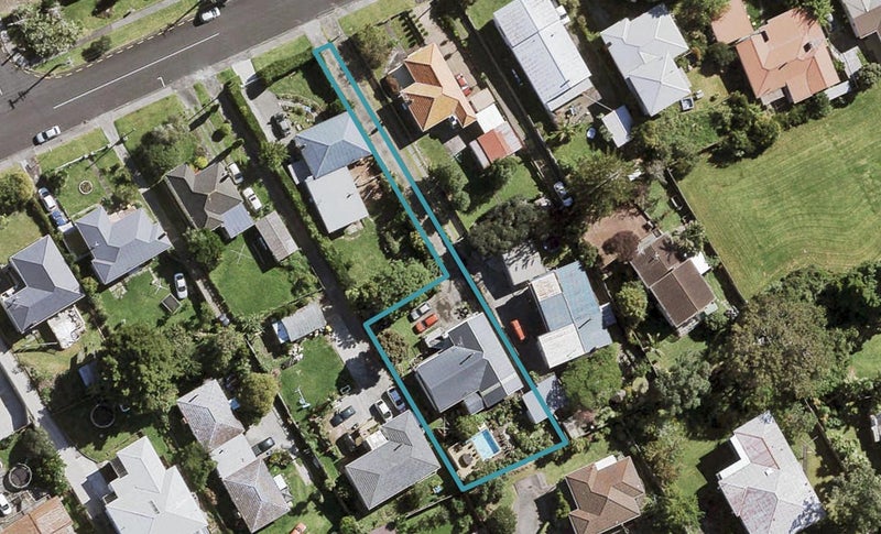 21A Lavelle Road, Henderson, Auckland - Carousel 1