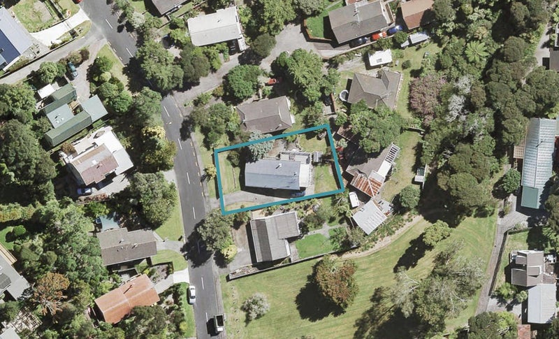 34 Wirihana Road, Titirangi, Auckland - Carousel 1