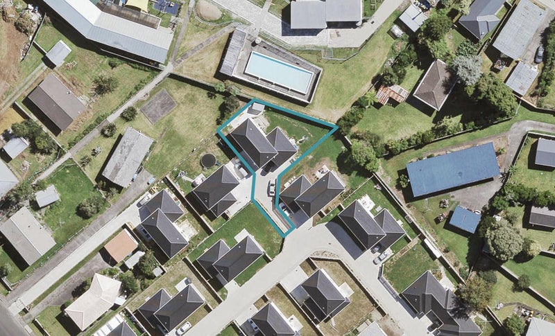 11 Waitoro Lane, Henderson, Auckland - Carousel 1
