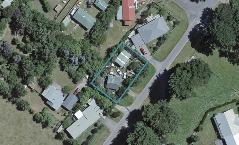 64 Waite Street, Featherston - Carousel 1
