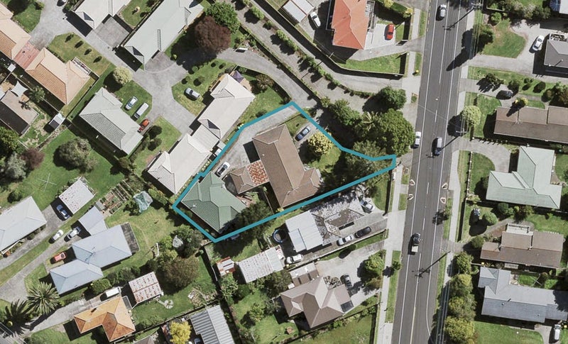 8A Rathgar Road, Henderson, Auckland - Carousel 1