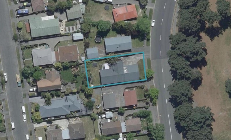 203 Queenspark Drive, Parklands, Christchurch - Carousel 1