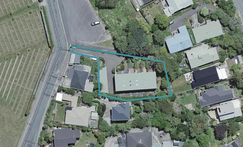 1/14 Rosehaugh Avenue, Karori, Wellington - Carousel 1