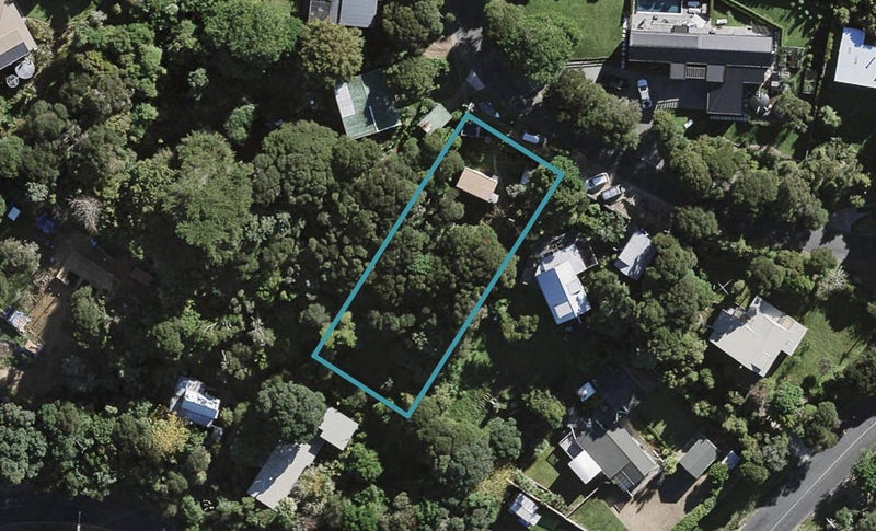 5 Queens Drive, Oneroa, Waiheke Island - Carousel 1