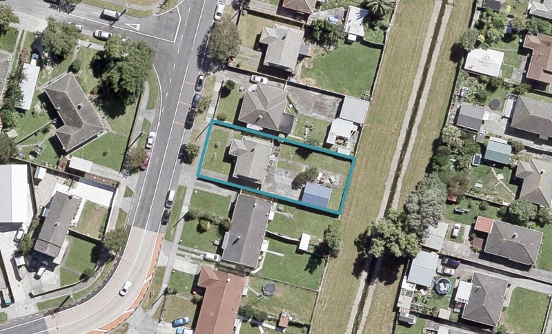 214 Naenae Road, Naenae, Lower Hutt - Carousel 1