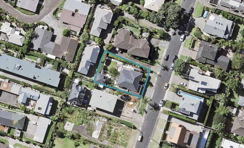 26 Ocean View Road, Milford, Auckland - Carousel 1