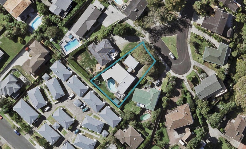 8 Anakiwa Place, Milford, Auckland - Carousel 1