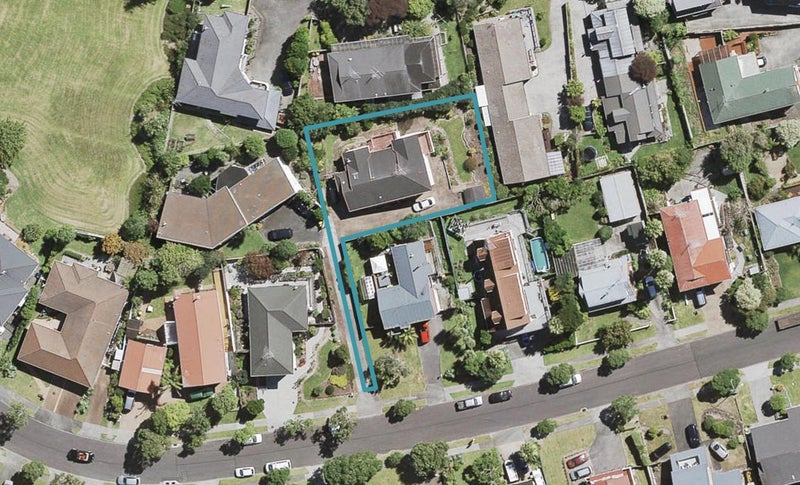 55 Rhinevale Close, Henderson, Auckland - Carousel 1