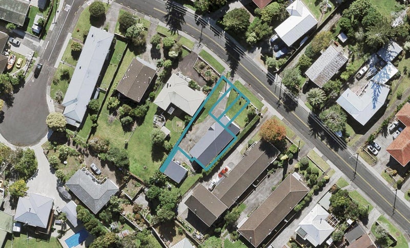3/67 Royal View Road, Te Atatu South, Auckland - Carousel 1