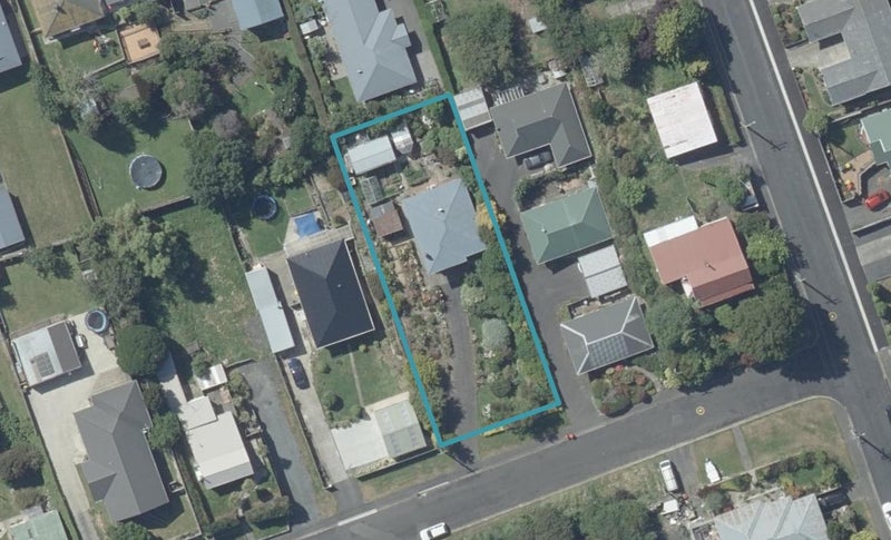 22 Binnie Street, Abbotsford, Dunedin - Carousel 1