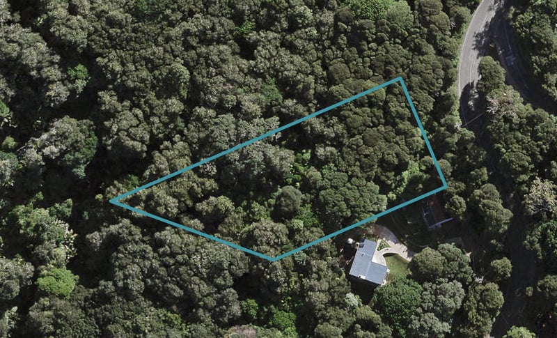 6 O'brien Road, Ōmiha, Waiheke Island - Carousel 1